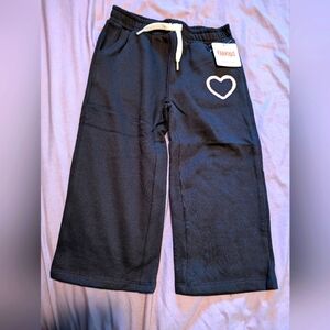 Fabkids black with heart detail sweatpants size 3T NWT